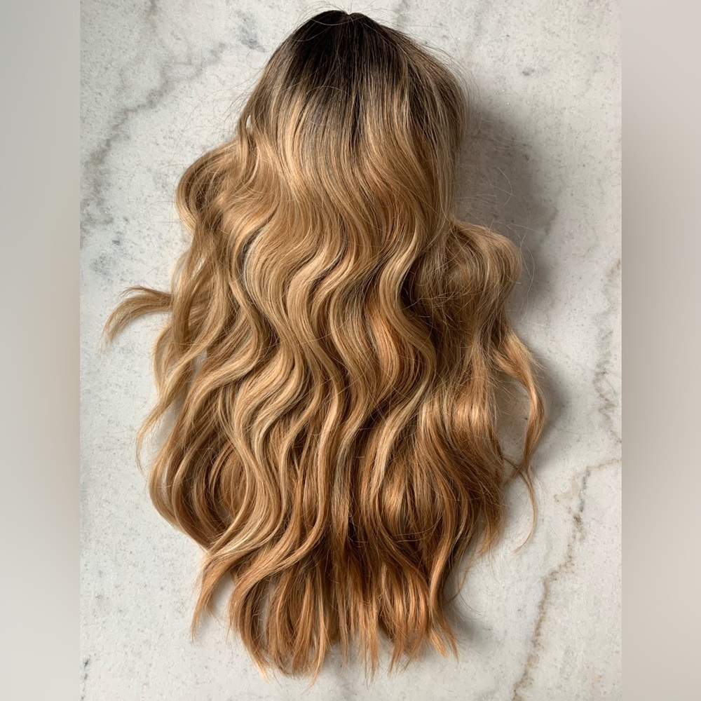 CSC Yes Queen Mystery light lace front wig